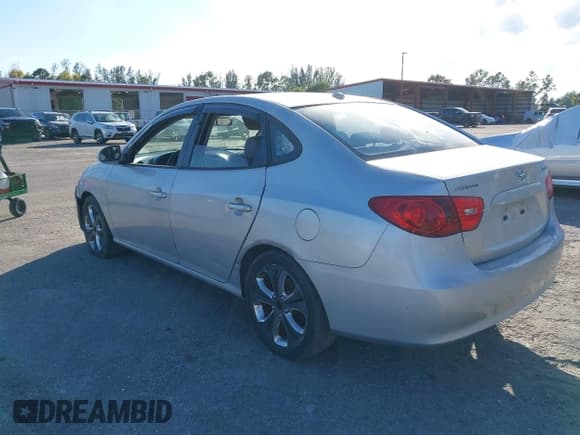 ✅ 2008 Hyundai Elantra GLS • VIN: KMHDU46DX8U423790 • Lot: 43699881. Wystawiony na IAAI z przebiegiem 158 334 mil. Bezpłatny archiwum sprzedaży aukcyjnych z USA i szczegółowy raport historii pojazdu na DreamBid. Zdjęcie 3.