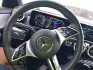 ✅ 2025 Mercedes-Benz CLA 250 • VIN: W1K5J4HB3SN519913 • Лот: 42520142. Опубликован ранее на IAAI с пробегом 23 439 миль. Бесплатный доступ к архиву аукционных продаж из США и подробный отчёт об истории автомобиля на DreamBid. Изображение 22.