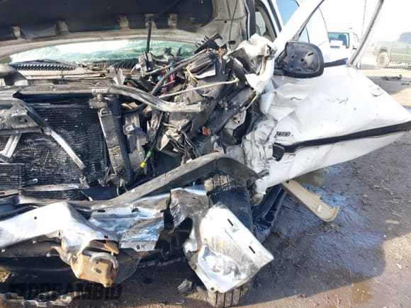 ✅ 2001 Chevrolet Suburban LS • VIN: 3GNEC16T21G112159 • Лот: 41069237. Опубликован ранее на IAAI с пробегом Не указан. Бесплатный доступ к архиву аукционных продаж из США и подробный отчёт об истории автомобиля на DreamBid. Изображение 6.