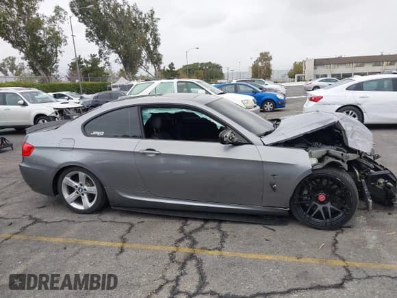 ✅ 2012 BMW 3 Series 335i • VIN: WBAKG7C51CE802162 • Lot: 40561434. Listed on IAAI with 116,202 mi. Free auction sales archive from the USA and detailed vehicle history report at DreamBid. Image 14.