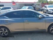 ✅ 2024 Nissan Sentra SV • VIN: 3N1AB8CV2RY307356 • Lot: 43203472. Wystawiony na IAAI z przebiegiem 49 205 mil. Bezpłatny archiwum sprzedaży aukcyjnych z USA i szczegółowy raport historii pojazdu na DreamBid. Zdjęcie 14.