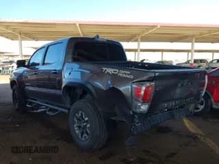 ✅ 2021 Toyota Tacoma SR5 • VIN: 5TFAZ5CN0MX108680 • Lot: 43639301. Wystawiony na IAAI z przebiegiem 57 738 mil. Bezpłatny archiwum sprzedaży aukcyjnych z USA i szczegółowy raport historii pojazdu na DreamBid. Zdjęcie 3.