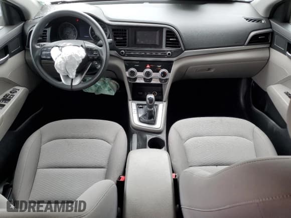 ✅ 2019 Hyundai Elantra SE • VIN: KMHD74LF0KU757010 • Lot: 81782175. Wystawiony na Copart z przebiegiem 77 147 mil. Bezpłatny archiwum sprzedaży aukcyjnych z USA i szczegółowy raport historii pojazdu na DreamBid. Zdjęcie 8.