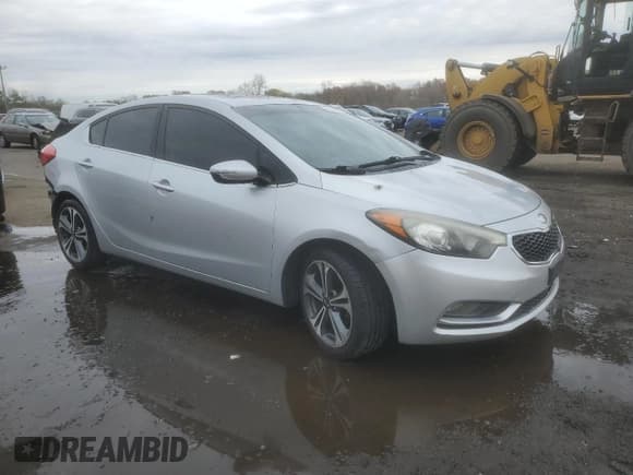 ✅ 2014 Kia Forte EX • VIN: KNAFZ4A88E5174210 • Lot: 90986355. Listed on Copart with 157,740 mi. Free auction sales archive from the USA and detailed vehicle history report at DreamBid. Image 4.