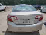 2014 Toyota Camry L z VIN 4T4BF1FK9ER378566, wystawiony jako Copart lot #65263795 z przebiegiem Nie podano mil oraz Szkoda całkowita • Salvage title. Historia ofert i sprzedaży dostępna na DreamBid. Obrazek 6.