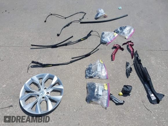 ✅ 2024 Honda CR-V LX • VIN: 5J6RS3H28RL009219 • Lot: 42664155. Wystawiony na IAAI z przebiegiem 17 441 mil. Bezpłatny archiwum sprzedaży aukcyjnych z USA i szczegółowy raport historii pojazdu na DreamBid. Zdjęcie 20.