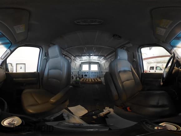 ✅ 2014 Ford Econoline Cargo Commercial • VIN: 1FTNE2EW8EDA09190 • Lot: 42655816. Wystawiony na IAAI z przebiegiem 212 534 mil. Bezpłatny archiwum sprzedaży aukcyjnych z USA i szczegółowy raport historii pojazdu na DreamBid. Zdjęcie 18.