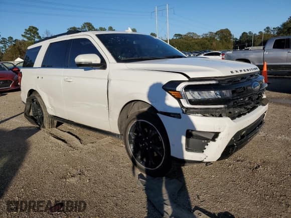 ✅ 2022 Ford Expedition Limited • VIN: 1FMJU1KT0NEA15013 • Lot: 86763544. Wystawiony na Copart z przebiegiem 59 575 mil. Bezpłatny archiwum sprzedaży aukcyjnych z USA i szczegółowy raport historii pojazdu na DreamBid. Zdjęcie 4.