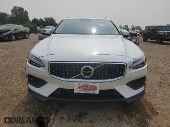 ✅ 2021 Volvo V60 • VIN: YV4102WK7M1068799 • Lot: 60121295. Wystawiony na Copart z przebiegiem 68 590 mil. Bezpłatny archiwum sprzedaży aukcyjnych z USA i szczegółowy raport historii pojazdu na DreamBid. Zdjęcie 5.