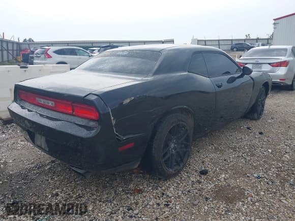 ✅ 2011 Dodge Challenger • VIN: 2B3CJ4DG4BH518038 • Лот: 43054844. Опубликован ранее на IAAI с пробегом 203 517 миль. Бесплатный доступ к архиву аукционных продаж из США и подробный отчёт об истории автомобиля на DreamBid. Изображение 4.