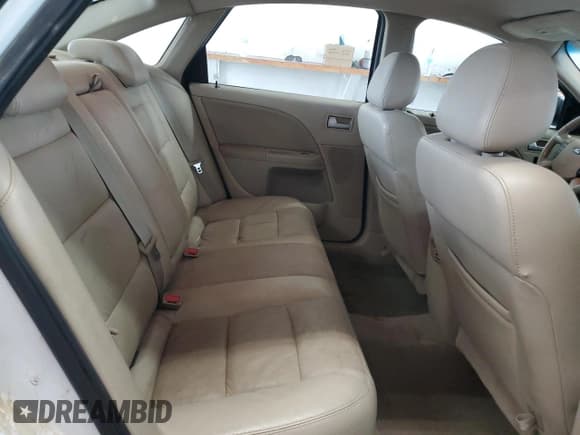✅ 2007 Ford Five Hundred Limited • VIN: 1FAFP25107G104885 • Lot: 80509905. Wystawiony na Copart z przebiegiem 199 323 mil. Bezpłatny archiwum sprzedaży aukcyjnych z USA i szczegółowy raport historii pojazdu na DreamBid. Zdjęcie 10.