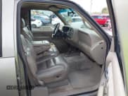 ✅ 1999 Chevrolet Suburban • VIN: 1GNFK16R7XJ471039 • Лот: 43586045. Опубликован ранее на IAAI с пробегом 197 383 миль. Бесплатный доступ к архиву аукционных продаж из США и подробный отчёт об истории автомобиля на DreamBid. Изображение 5.