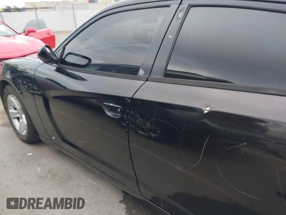 2013 Dodge Charger SE с VIN 2C3CDXBG2DH666643, выставлен на аукционе IAAI как лот 43441683 с пробегом 171 122 миль миль и . История ставок и продаж доступна на DreamBid. Изображение 20.