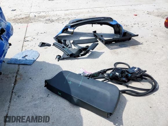 ✅ 2025 GMC Terrain AWD Elevation • VIN: 3GKALUEG0SL303380 • Lot: 81462295. Listed on Copart with 7,432 mi. Free auction sales archive from the USA and detailed vehicle history report at DreamBid. Image 13.