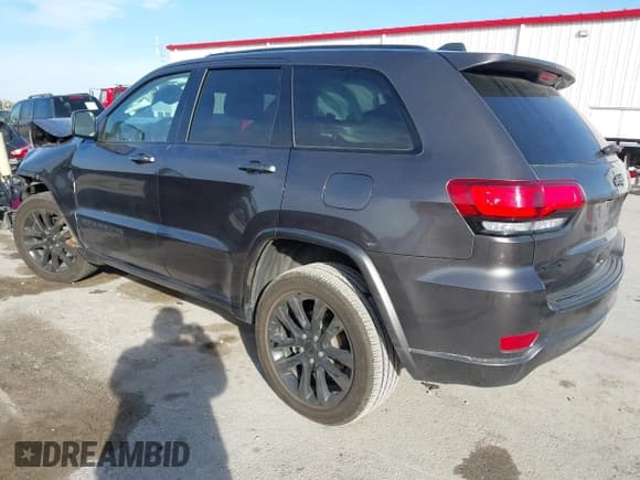 ✅ 2021 Jeep Grand Cherokee Laredo X • VIN: 1C4RJFAG1MC666582 • Lot: 43533756. Listed on IAAI with 121,859 mi. Free auction sales archive from the USA and detailed vehicle history report at DreamBid. Image 3.
