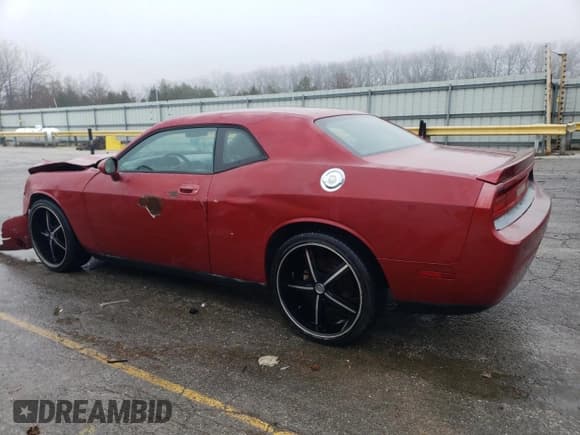 ✅ 2010 Dodge Challenger SE • VIN: 2B3CJ4DV4AH166608 • Lot: 86160144. Wystawiony na Copart z przebiegiem 226 948 mil. Bezpłatny archiwum sprzedaży aukcyjnych z USA i szczegółowy raport historii pojazdu na DreamBid. Zdjęcie 2.