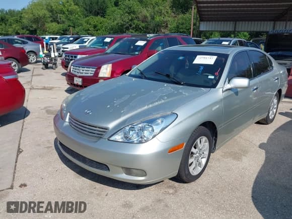 ✅ 2004 Lexus ES 350 • VIN: JTHBA30G845005734 • Lot: 42501315. Listed on IAAI with 266,989 mi. Free auction sales archive from the USA and detailed vehicle history report at DreamBid. Image 2.