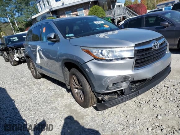 ✅ 2015 Toyota Highlander XLE • VIN: 5TDJKRFH4FS179729 • Lot: 87042465. Listed on Copart with 135,153 mi. Free auction sales archive from the USA and detailed vehicle history report at DreamBid. Image 4.