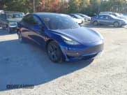 ✅ 2022 Tesla Model 3 • VIN: 5YJ3E1EA8NF189351 • Lot: 43393429. Wystawiony na IAAI z przebiegiem 62 869 mil. Bezpłatny archiwum sprzedaży aukcyjnych z USA i szczegółowy raport historii pojazdu na DreamBid. Zdjęcie 1.