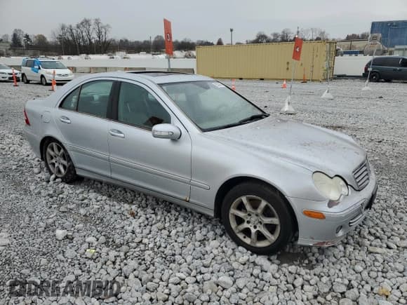 ✅ 2007 Mercedes-Benz C 280 Luxury • VIN: WDBRF92H87F917531 • Лот: 93328455. Опубликован ранее на Copart с пробегом 205 686 миль. Бесплатный доступ к архиву аукционных продаж из США и подробный отчёт об истории автомобиля на DreamBid. Изображение 4.