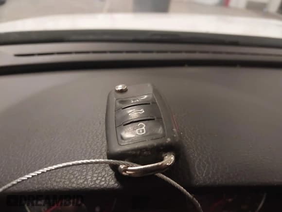 ✅ 2015 Volkswagen Passat S • VIN: 1VWAT7A31FC096352 • Лот: 43654824. Опубликован ранее на IAAI с пробегом 94 616 миль. Бесплатный доступ к архиву аукционных продаж из США и подробный отчёт об истории автомобиля на DreamBid. Изображение 11.