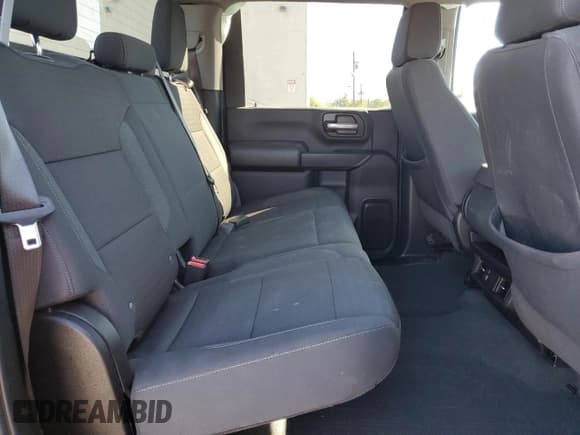 ✅ 2025 Chevrolet Silverado 2500HD Custom • VIN: 2GC4KME71S1177382 • Лот: 85828315. Опубликован ранее на Copart с пробегом 19 754 миль. Бесплатный доступ к архиву аукционных продаж из США и подробный отчёт об истории автомобиля на DreamBid. Изображение 10.