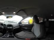 ✅ 2019 Ford Escape SE • VIN: 1FMCU0GD5KUB97930 • Lot: 43737106. Wystawiony na IAAI z przebiegiem 181 175 mil. Bezpłatny archiwum sprzedaży aukcyjnych z USA i szczegółowy raport historii pojazdu na DreamBid. Zdjęcie 18.