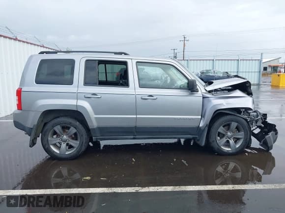 ✅ 2015 Jeep Patriot Latitude • VIN: 1C4NJRFB0FD354344 • Лот: 43358593. Опубликован ранее на IAAI с пробегом 71 698 миль. Бесплатный доступ к архиву аукционных продаж из США и подробный отчёт об истории автомобиля на DreamBid. Изображение 14.