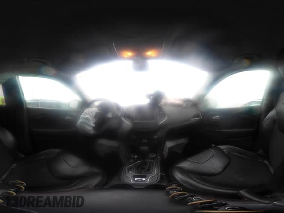 ✅ 2019 Jeep Cherokee Trailhawk • VIN: 1C4PJMBX4KD121168 • Lot: 41680398. Listed on IAAI with 128,931 mi. Free auction sales archive from the USA and detailed vehicle history report at DreamBid. Image 18.