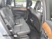 ✅ 2022 Volvo XC90 Momentum • VIN: YV4A22PK7N1788212 • Lot: 61209075. Wystawiony na Copart z przebiegiem 34 428 mil. Bezpłatny archiwum sprzedaży aukcyjnych z USA i szczegółowy raport historii pojazdu na DreamBid. Zdjęcie 11.