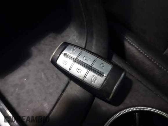 ✅ 2023 Genesis G70 2.0T • VIN: KMTG34TA2PU131355 • Lot: 43548986. Wystawiony na IAAI z przebiegiem 41 418 mil. Bezpłatny archiwum sprzedaży aukcyjnych z USA i szczegółowy raport historii pojazdu na DreamBid. Zdjęcie 11.