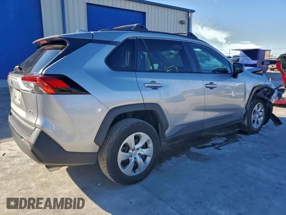✅ 2020 Toyota RAV4 LE • VIN: 2T3H1RFV5LC049932 • Lot: 94380405. Listed on Copart with 31,268 mi. Free auction sales archive from the USA and detailed vehicle history report at DreamBid. Image 3.