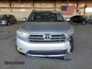 ✅ 2013 Toyota Highlander SE • VIN: 5TDZK3EHXDS122367 • Лот: 84025535. Опубликован ранее на Copart с пробегом 140 724 миль. Бесплатный доступ к архиву аукционных продаж из США и подробный отчёт об истории автомобиля на DreamBid. Изображение 5.