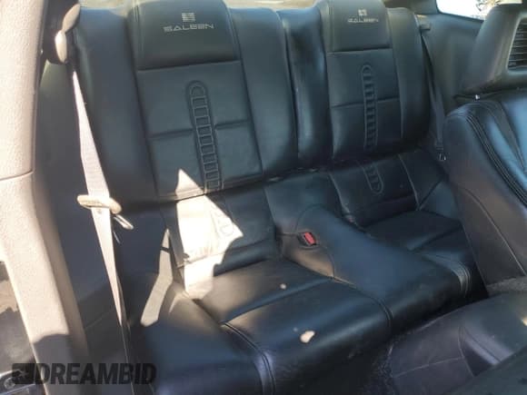 ✅ 2006 Ford Mustang GT Deluxe • VIN: 1ZVFT82H865199147 • Lot: 86296935. Wystawiony na Copart z przebiegiem 128 975 mil. Bezpłatny archiwum sprzedaży aukcyjnych z USA i szczegółowy raport historii pojazdu na DreamBid. Zdjęcie 10.