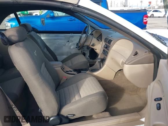 ✅ 2000 Ford Mustang GT • VIN: 1FAFP45X7YF290769 • Лот: 43770278. Опубликован ранее на IAAI с пробегом 61 585 миль. Бесплатный доступ к архиву аукционных продаж из США и подробный отчёт об истории автомобиля на DreamBid. Изображение 5.