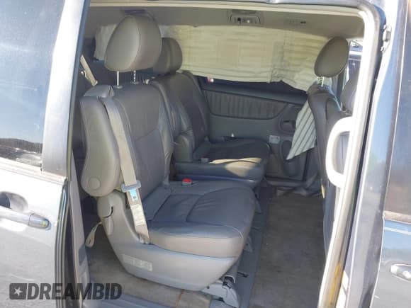 ✅ 2009 Toyota Sienna XLE • VIN: 5TDZK22C49S249593 • Lot: 43502151. Wystawiony na IAAI z przebiegiem 251 783 mil. Bezpłatny archiwum sprzedaży aukcyjnych z USA i szczegółowy raport historii pojazdu na DreamBid. Zdjęcie 8.