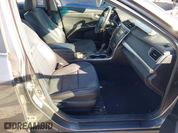 ✅ 2015 Toyota Camry XLE • VIN: 4T1BF1FK9FU482891 • Лот: 43492544. Опубликован ранее на IAAI с пробегом 273 749 миль. Бесплатный доступ к архиву аукционных продаж из США и подробный отчёт об истории автомобиля на DreamBid. Изображение 5.