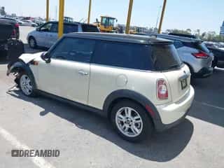 2011 MINI Hardtop with VIN WMWSU3C58BT093466, listed as a IAAI auction lot 42393759 with 91,535 mi miles and . Bid and sale history available at DreamBid. Image 3.