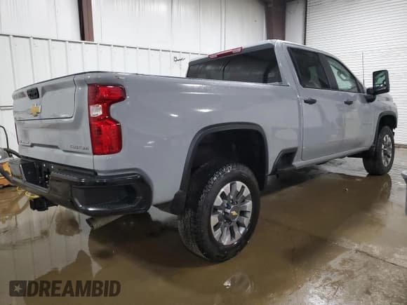 ✅ 2025 Chevrolet Silverado 2500HD Custom • VIN: 2GC4KME79S1135476 • Lot: 59478875. Wystawiony na Copart z przebiegiem 1 659 mil. Bezpłatny archiwum sprzedaży aukcyjnych z USA i szczegółowy raport historii pojazdu na DreamBid. Zdjęcie 3.