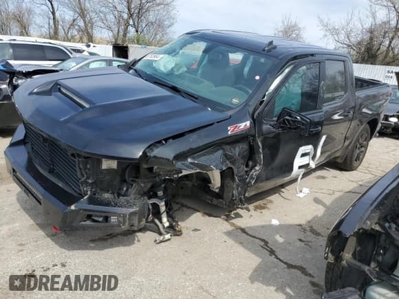 ✅ 2021 Chevrolet Silverado 1500 LT Trail Boss • VIN: 3GCPYFED4MG382962 • Lot: 46763964. Wystawiony na Copart z przebiegiem 91 071 mil. Bezpłatny archiwum sprzedaży aukcyjnych z USA i szczegółowy raport historii pojazdu na DreamBid. Zdjęcie 1.