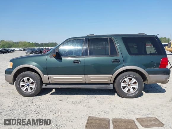 ✅ 2003 Ford Expedition Eddie Bauer • VIN: 1FMRU17W73LB39407 • Lot: 42042645. Wystawiony na IAAI z przebiegiem 220 011 mil. Bezpłatny archiwum sprzedaży aukcyjnych z USA i szczegółowy raport historii pojazdu na DreamBid. Zdjęcie 14.