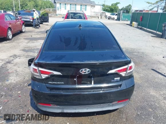 ✅ 2016 Hyundai Sonata • VIN: KMHE14L2XGA024782 • Лот: 42388805. Опубликован ранее на IAAI с пробегом 99 458 миль. Бесплатный доступ к архиву аукционных продаж из США и подробный отчёт об истории автомобиля на DreamBid. Изображение 17.