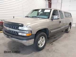 2000 Chevrolet Silverado 1500 LS z VIN 1GCEK19T1YE336600, wystawiony jako IAAI lot #42383410 z przebiegiem 64 920 mil mil oraz . Historia ofert i sprzedaży dostępna na DreamBid. Obrazek 2.