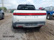 ✅ 2023 Rivian R1T Adventure • VIN: 7FCTGAAA5PN023786 • Lot: 42617396. Wystawiony na IAAI z przebiegiem 38 879 mil. Bezpłatny archiwum sprzedaży aukcyjnych z USA i szczegółowy raport historii pojazdu na DreamBid. Zdjęcie 16.
