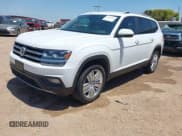 ✅ 2019 Volkswagen Atlas SE • VIN: 1V2WR2CAXKC522408 • Lot: 42684633. Wystawiony na IAAI z przebiegiem 126 337 mil. Bezpłatny archiwum sprzedaży aukcyjnych z USA i szczegółowy raport historii pojazdu na DreamBid. Zdjęcie 2.