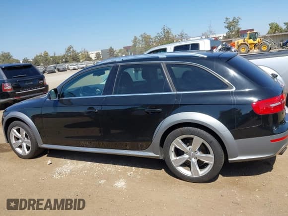 ✅ 2015 Audi allroad A4 Premium Plus • VIN: WA1UFAFL7FA118356 • Лот: 43018683. Опубликован ранее на IAAI с пробегом 116 831 миль. Бесплатный доступ к архиву аукционных продаж из США и подробный отчёт об истории автомобиля на DreamBid. Изображение 14.