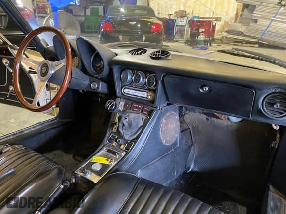 ✅ 1973 Alfa Romeo Spider • VIN: AR3041681 • Лот: 91592125. Опубликован ранее на Copart с пробегом 20 513 миль. Бесплатный доступ к архиву аукционных продаж из США и подробный отчёт об истории автомобиля на DreamBid. Изображение 9.