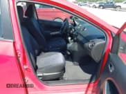 ✅ 2013 Mazda 2 Sport • VIN: JM1DE1KY4D0170847 • Lot: 42717433. Wystawiony na IAAI z przebiegiem 157 247 mil. Bezpłatny archiwum sprzedaży aukcyjnych z USA i szczegółowy raport historii pojazdu na DreamBid. Zdjęcie 5.