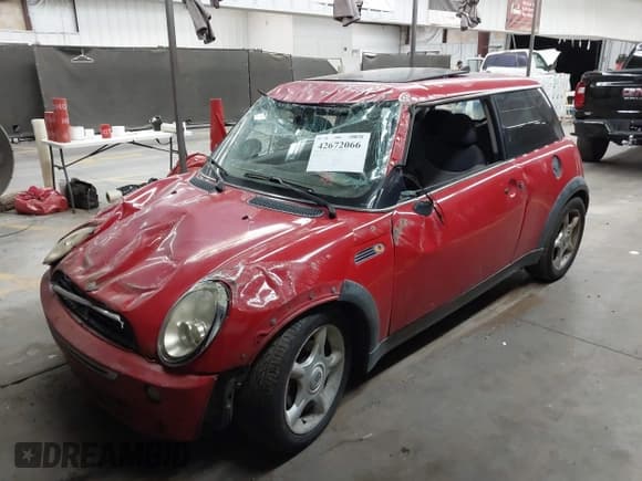 ✅ 2005 MINI Hardtop • VIN: WMWRC33485TJ63691 • Лот: 42672066. Опубликован ранее на IAAI с пробегом 183 614 миль. Бесплатный доступ к архиву аукционных продаж из США и подробный отчёт об истории автомобиля на DreamBid. Изображение 2.