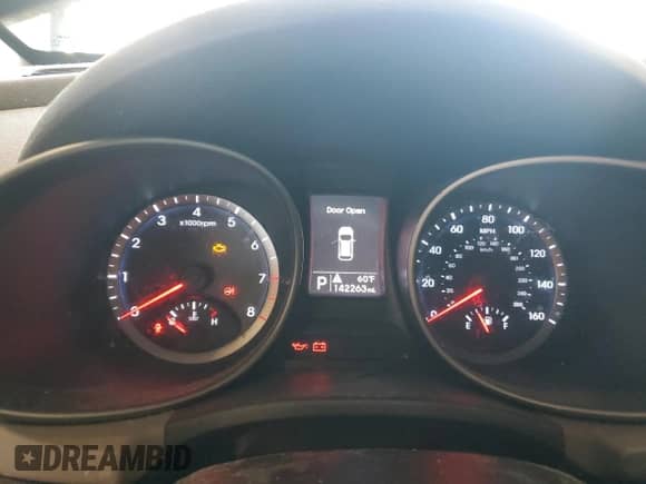 2015 Hyundai Santa Fe с VIN 5XYZTDLB3FG279501, выставлен на аукционе Copart как лот 86260465 с пробегом 142 263 миль миль и Чистый • Clean title. История ставок и продаж доступна на DreamBid. Изображение 9.